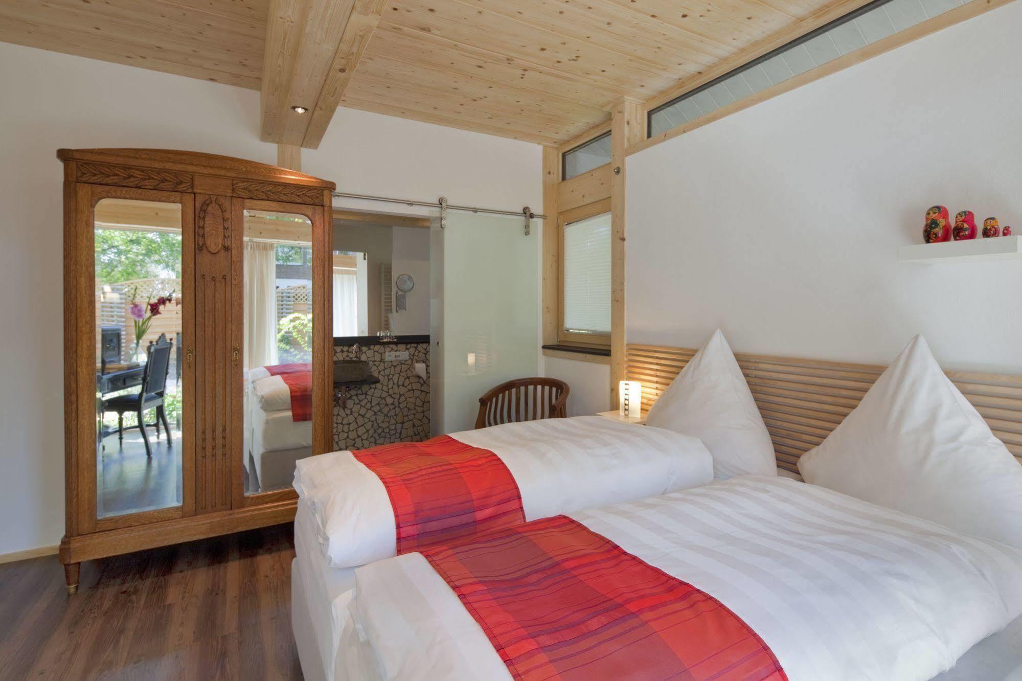 Vivere Ad Parcum - Bed And Breakfast Крефельд Экстерьер фото